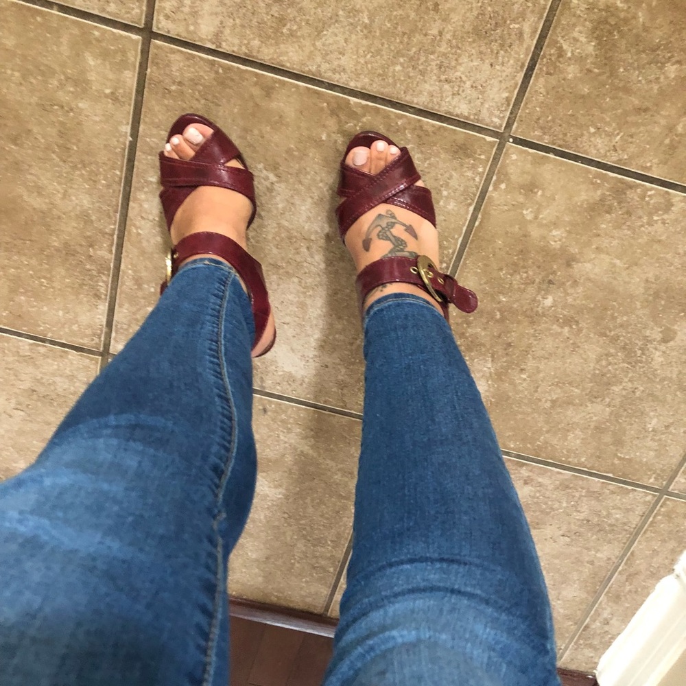 Red Pumps ๐๐ผ๐ - Picture 2 of 5